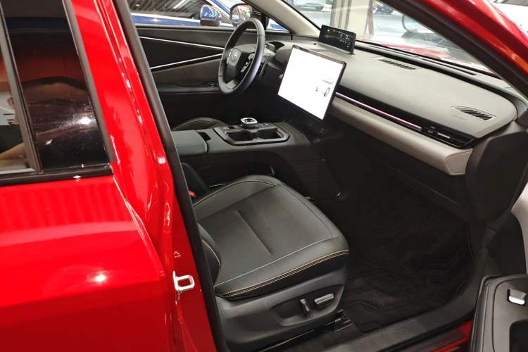 Used Toyota bZ5 2025 Model 550 PRO Smart Driving Edition Right Front Seat