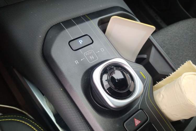 Used Toyota bZ5 2025 Model 550 JOY Gear Lever