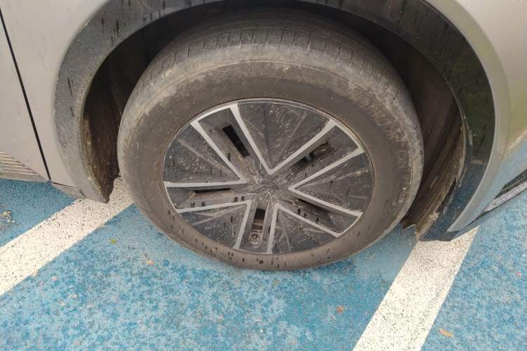 Used Toyota bZ5 2025 Model 550 JOY Right Front Wheel Hub