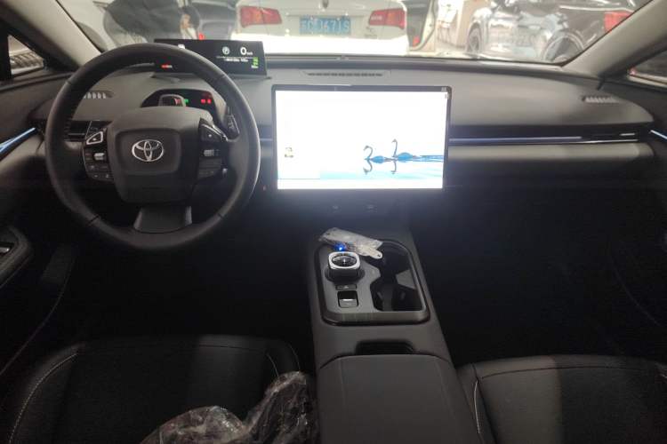 Used Toyota bZ5 2025 Model 550 PRO Audio And AC Panel