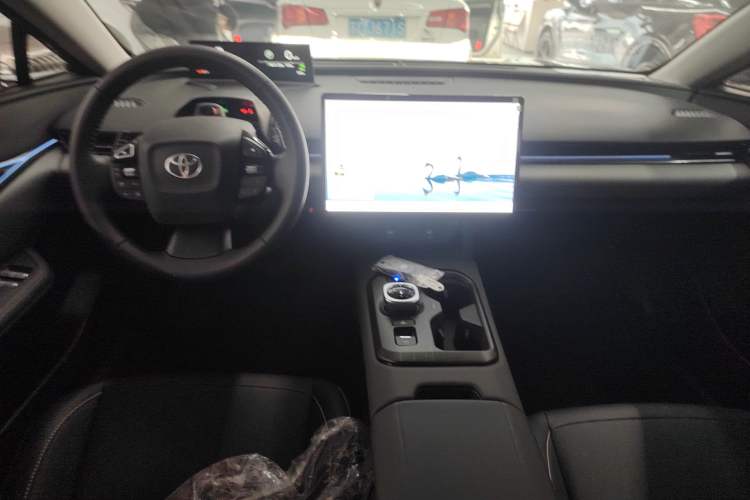Used Toyota bZ5 2025 Model 550 PRO Center Console