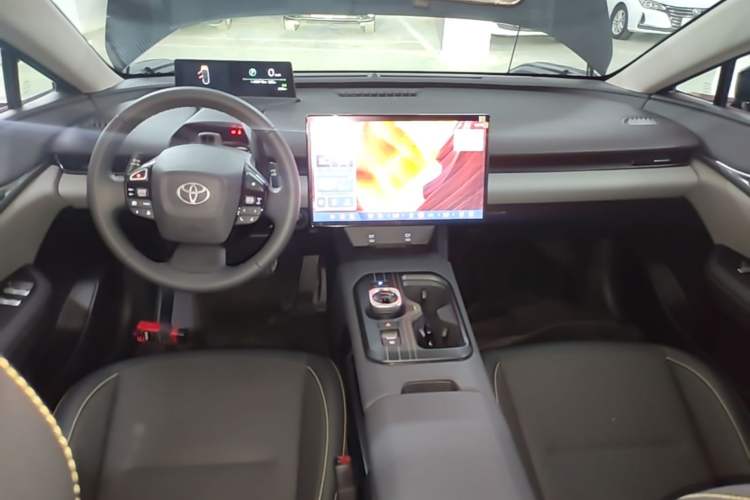 Used Toyota bZ5 2025 Model 550 PRO Center Console