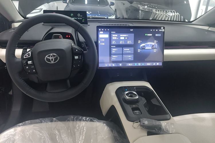 Used Toyota bZ5 2025 Model 550 PRO Smart Driving Edition Center Console