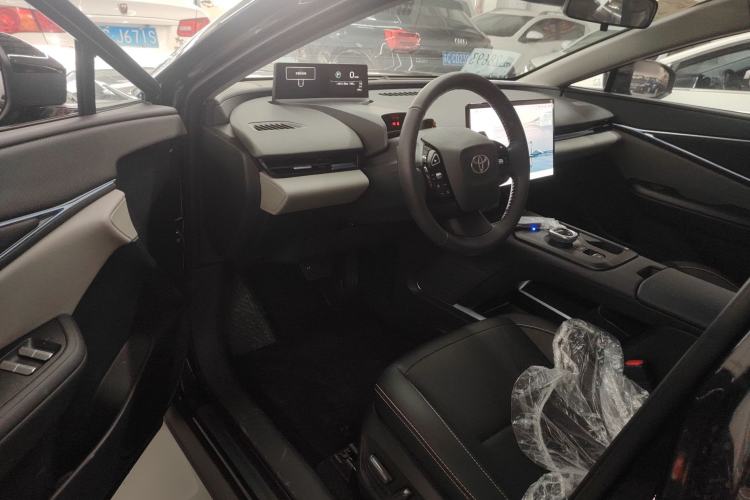 Used Toyota bZ5 2025 Model 550 PRO Driver Seat