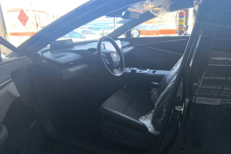 Used Toyota bZ5 2025 Model 550 JOY Driver Seat