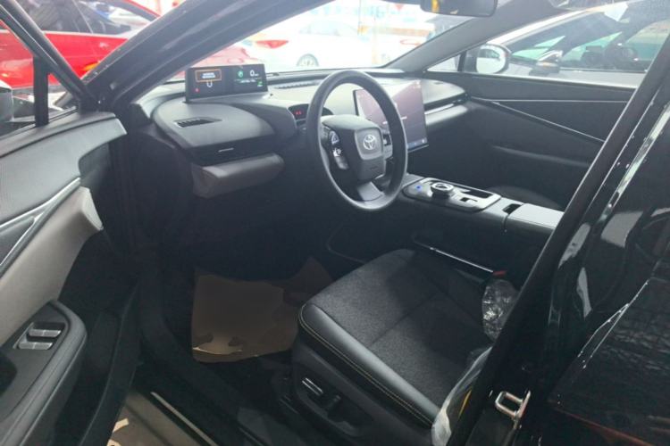 Used Toyota bZ5 2025 Model 550 JOY Driver Seat