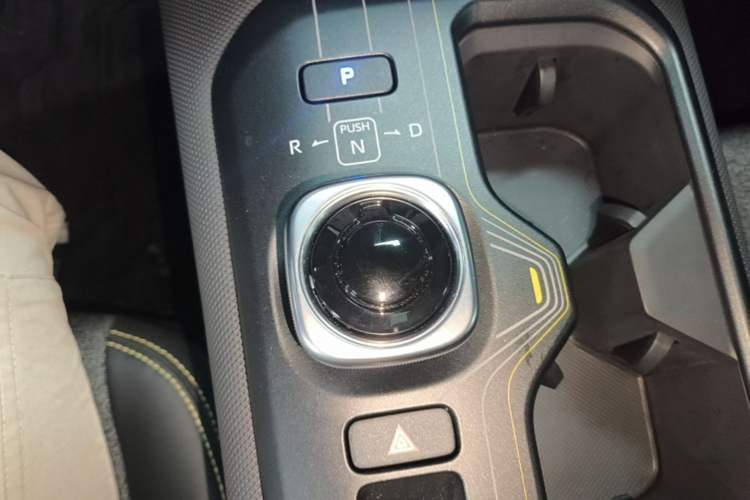 Used Toyota bZ5 2025 Model 550 JOY Gear Lever