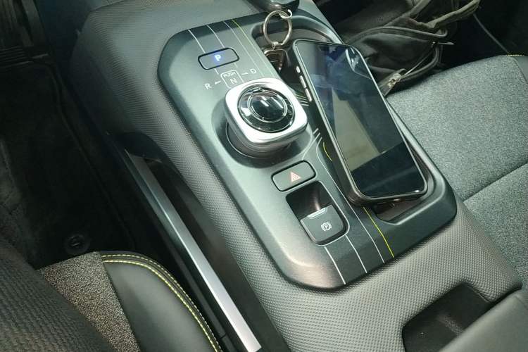 Used Toyota bZ5 2025 Model 550 JOY Gear Lever