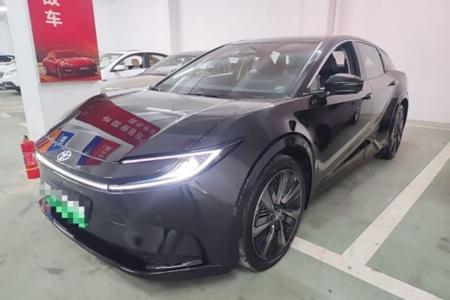 Used Toyota bZ5 2025 Model 550 PRO
