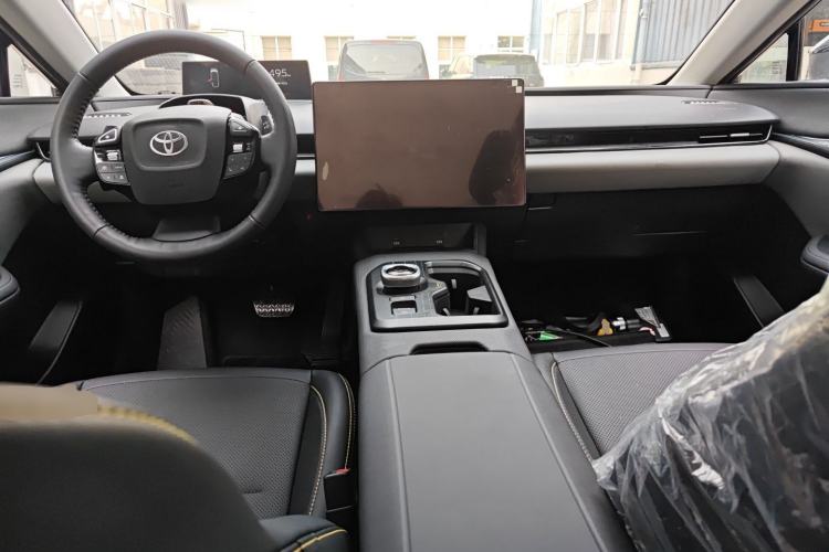 Used Toyota bZ5 2025 Model 550 PRO Smart Driving Edition Interior 2