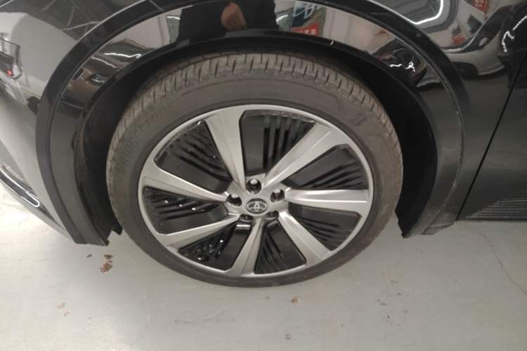 Used Toyota bZ5 2025 Model 550 PRO Left Front Wheel Hub