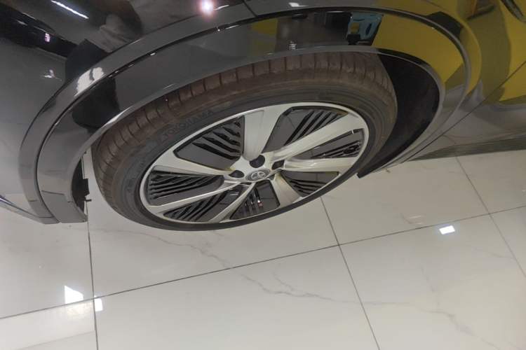 Used Toyota bZ5 2025 Model 550 PRO Smart Driving Edition Left Front Wheel Hub