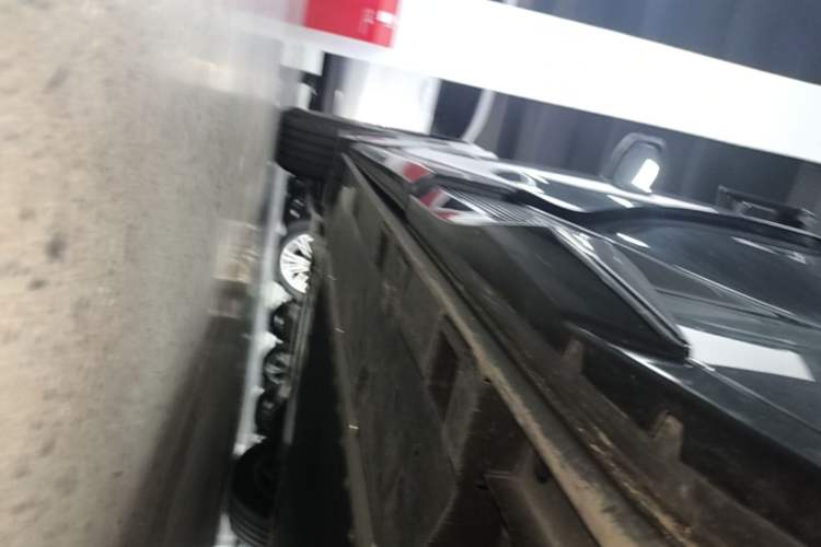 Used Toyota bZ5 2025 Model 550 JOY Left Side Sill