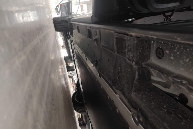 Used Toyota bZ5 2025 Model 550 PRO Left Side Sill