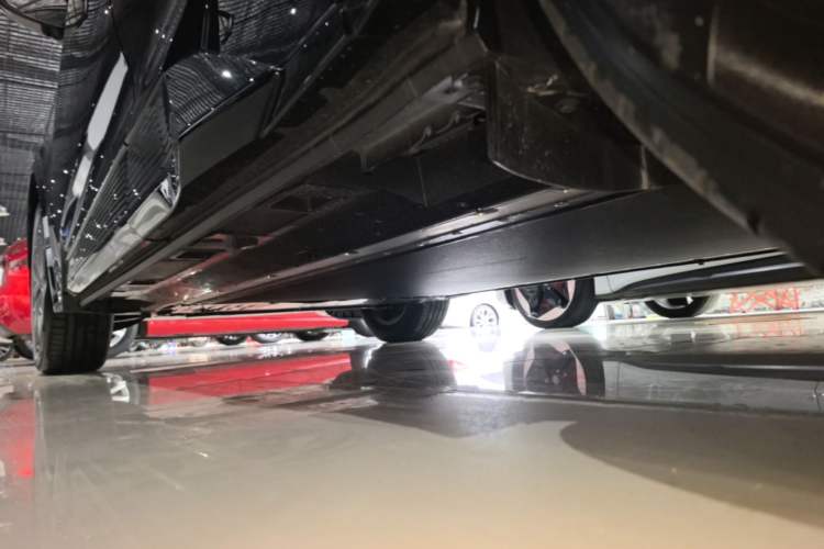 Used Toyota bZ5 2025 Model 550 JOY Left Side Sill