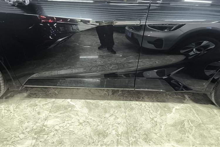 Used Toyota bZ5 2025 Model 550 PRO Left Side Sill