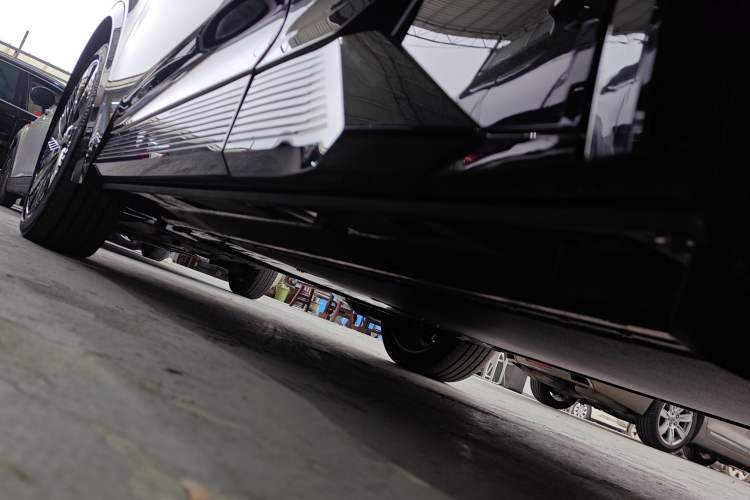 Used Toyota bZ5 2025 Model 550 PRO Smart Driving Edition Left Side Sill