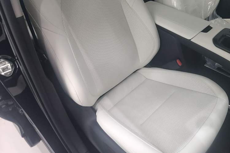 Used Toyota bZ5 2025 Model 550 PRO Smart Driving Edition Right Front Seat