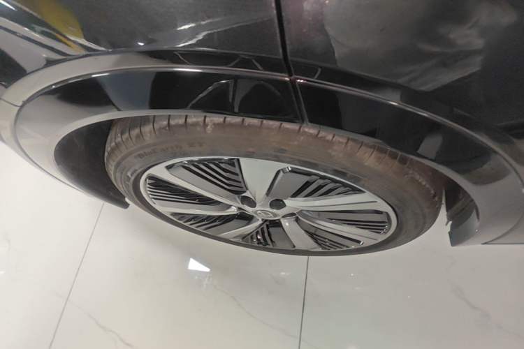 Used Toyota bZ5 2025 Model 550 PRO Smart Driving Edition Right Rear Wheel Hub