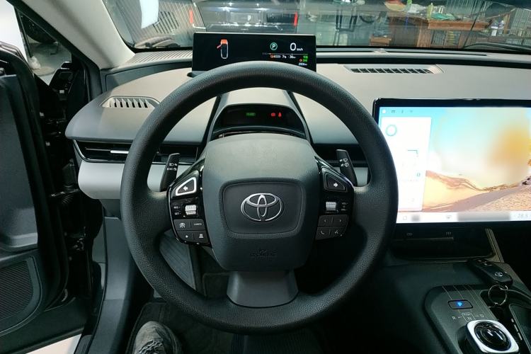 Used Toyota bZ5 2025 Model 550 JOY Steering Wheel
