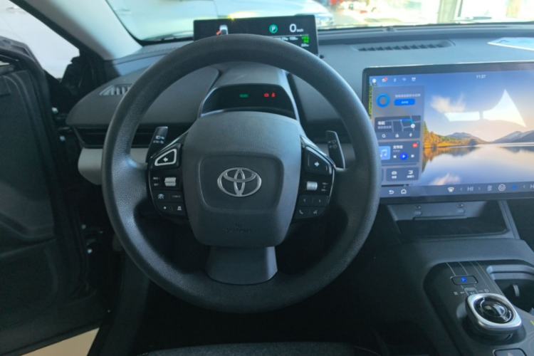 Used Toyota bZ5 2025 Model 550 JOY Steering Wheel