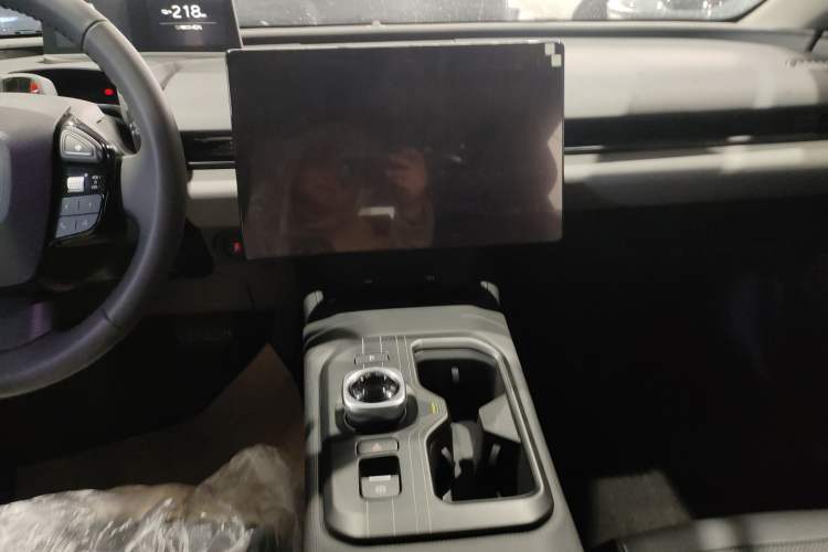 Used Toyota bZ5 2025 Model 550 PRO Audio And AC Panel