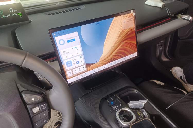 Used Toyota bZ5 2025 Model 630 PRO Smart Driving Edition Audio And AC Panel