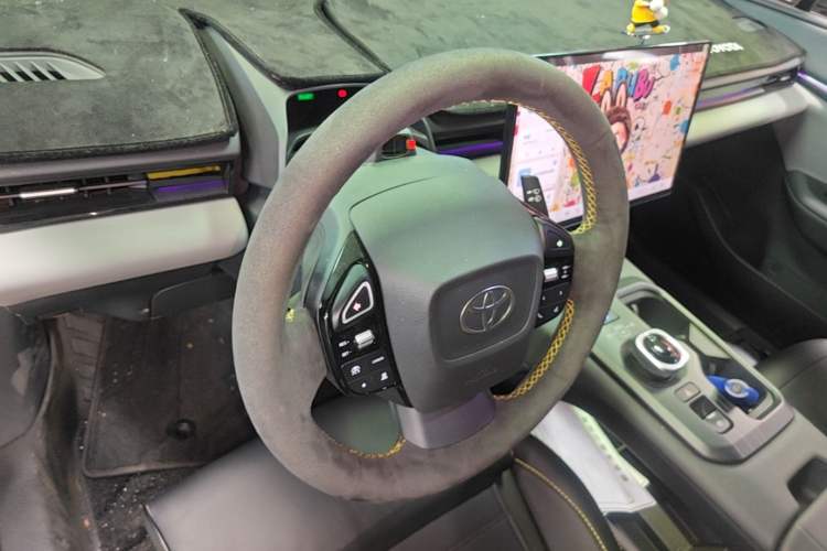 Used Toyota bZ5 2025 Model 550 PRO Smart Driving Edition Center Console