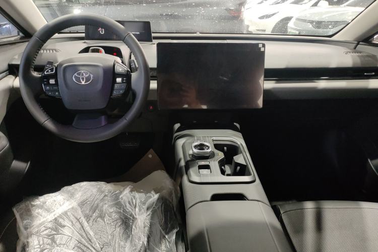 Used Toyota bZ5 2025 Model 550 PRO Center Console