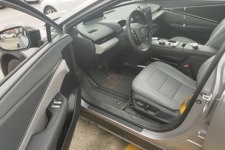 Used Toyota bZ5 2025 Model 550 JOY Driver Seat