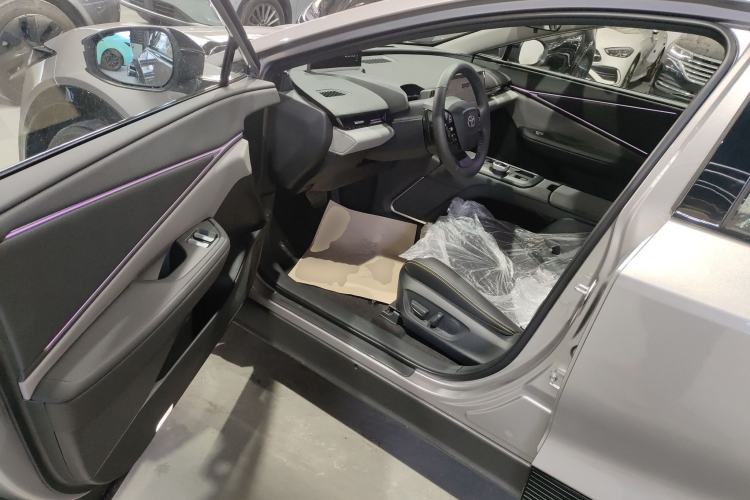 Used Toyota bZ5 2025 Model 550 PRO Driver Seat