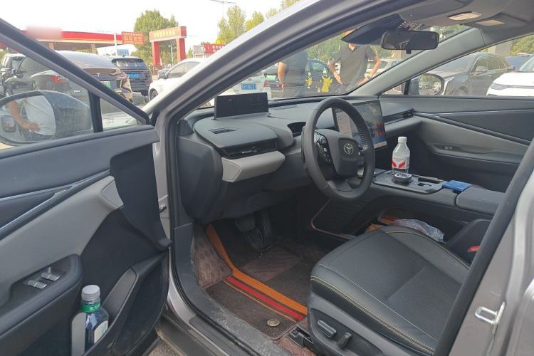 Used Toyota bZ5 2025 Model 550 PRO Driver Seat