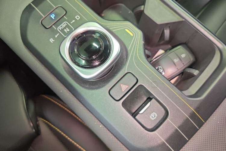 Used Toyota bZ5 2025 Model 550 PRO Smart Driving Edition Gear Lever