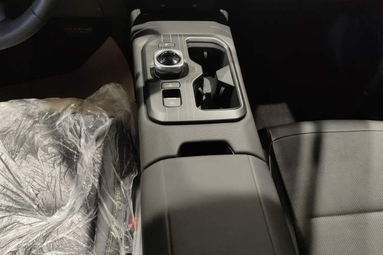 Used Toyota bZ5 2025 Model 550 PRO Gear Lever
