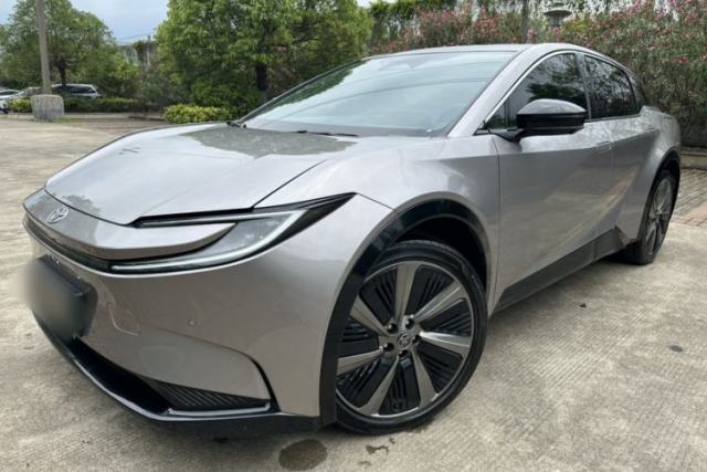 Used Toyota bZ5 2025 Model 550 PRO