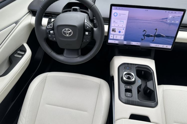 Used Toyota bZ5 2025 Model 550 PRO Interior 13