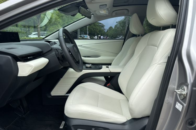 Used Toyota bZ5 2025 Model 550 PRO Interior 9