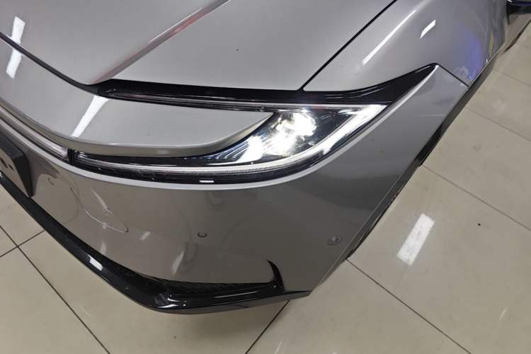 Used Toyota bZ5 2025 Model 550 PRO Smart Driving Edition Left Front Headlight