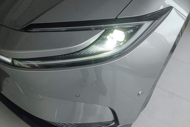 Used Toyota bZ5 2025 Model 630 PRO Smart Driving Edition Left Front Headlight