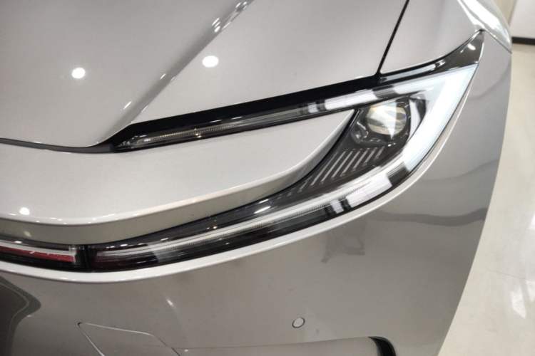 Used Toyota bZ5 2025 Model 550 JOY Left Front Headlight