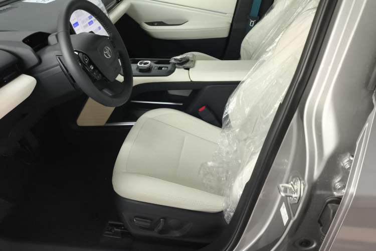 Used Toyota bZ5 2025 Model 550 PRO Smart Driving Edition Left Front Seat