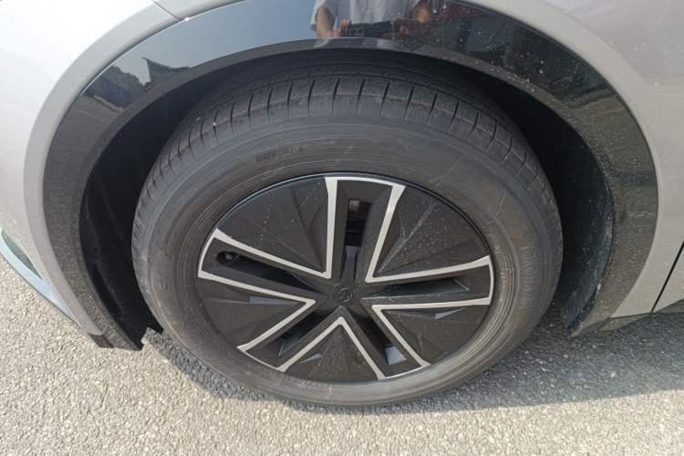 Used Toyota bZ5 2025 Model 550 JOY Left Front Wheel Hub