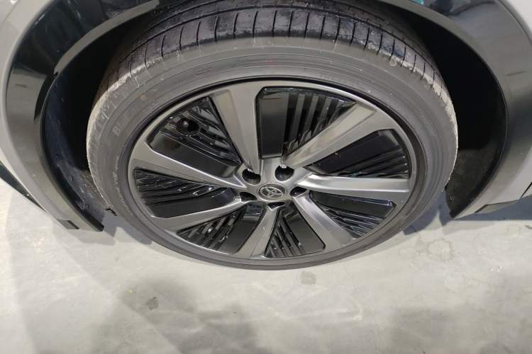 Used Toyota bZ5 2025 Model 550 PRO Left Front Wheel Hub
