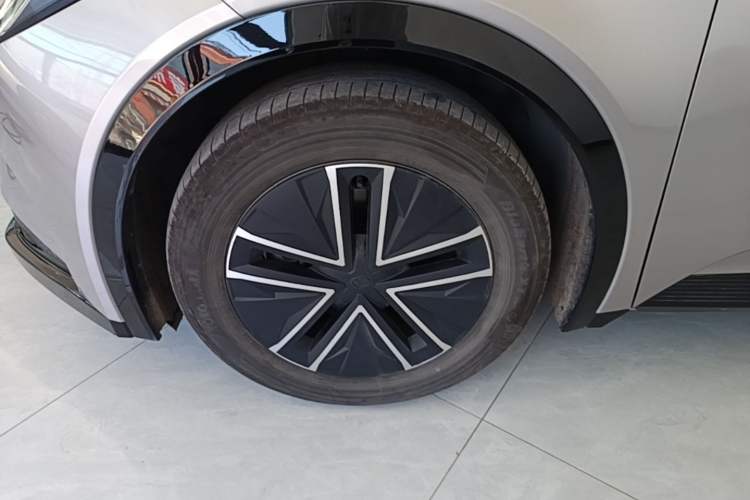 Used Toyota bZ5 2025 Model 550 JOY Left Front Wheel Hub
