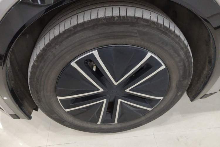Used Toyota bZ5 2025 Model 550 JOY Left Front Wheel Hub