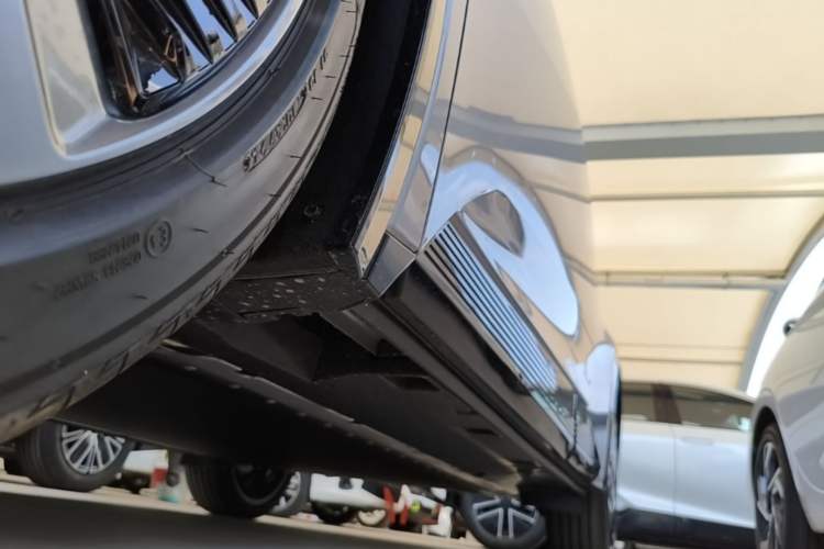 Used Toyota bZ5 2025 Model 550 PRO Left Side Sill