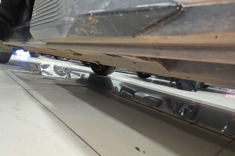 Used Toyota bZ5 2025 Model 550 PRO Smart Driving Edition Left Side Sill
