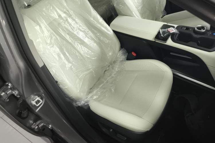 Used Toyota bZ5 2025 Model 550 PRO Smart Driving Edition Right Front Seat