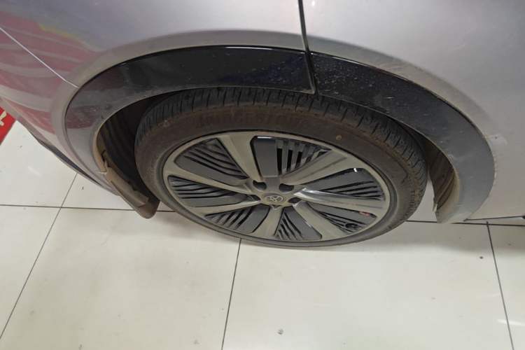 Used Toyota bZ5 2025 Model 550 PRO Smart Driving Edition Right Rear Wheel Hub