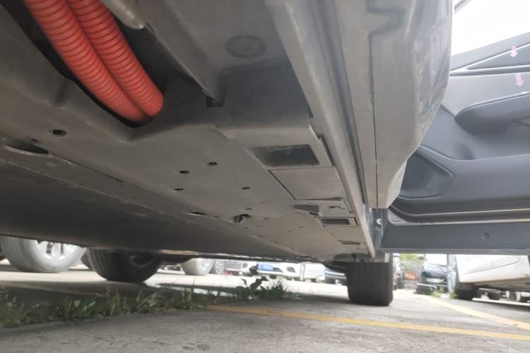 Used Toyota bZ5 2025 Model 550 JOY Right Side Sill